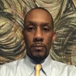 Meet your Posher, Dennis